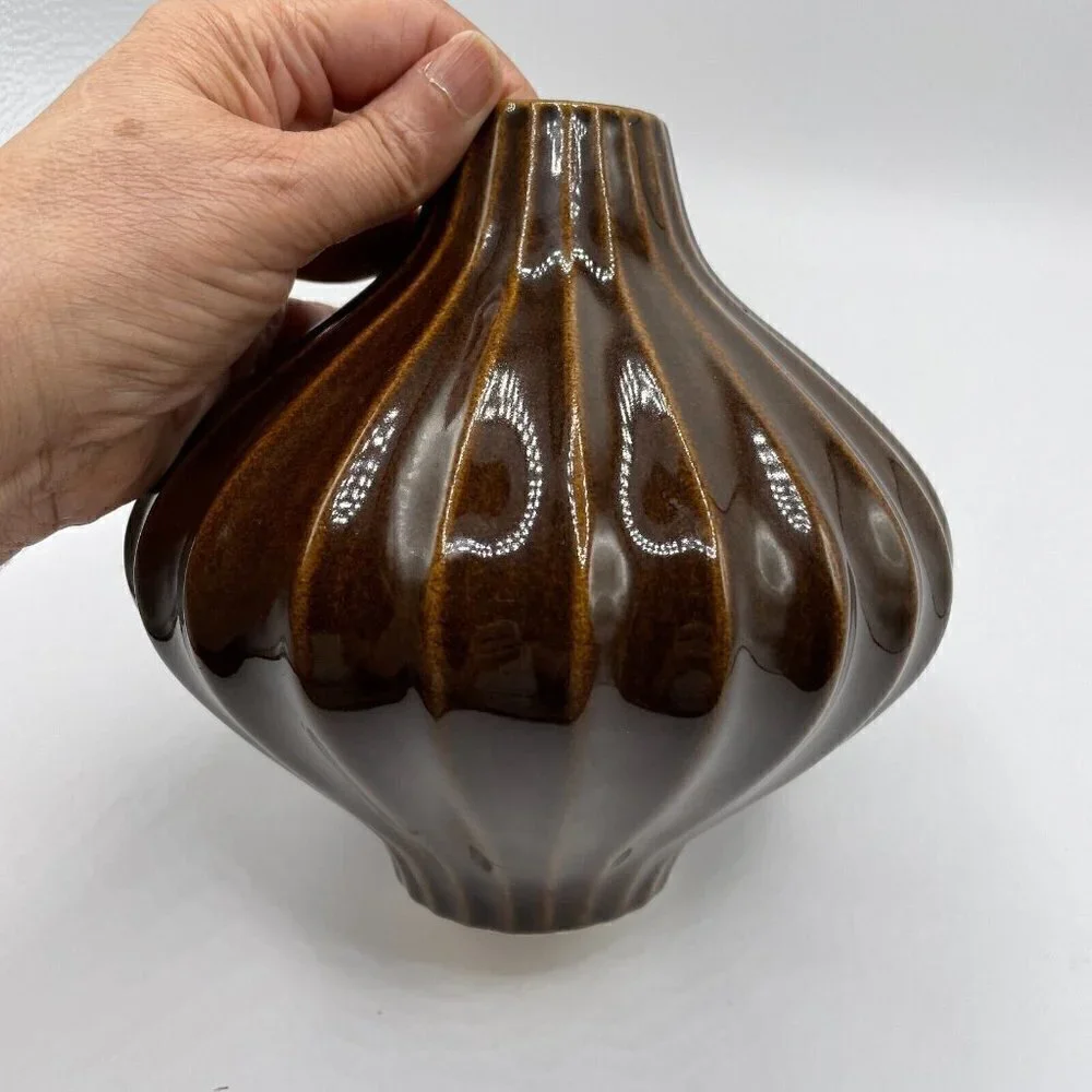 Jonathan Adler Pot Au Porter Original Collection Brown Glazed Ribbed Round Vase
